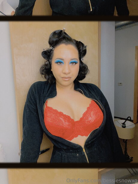 Bessie Snow star sexy archive