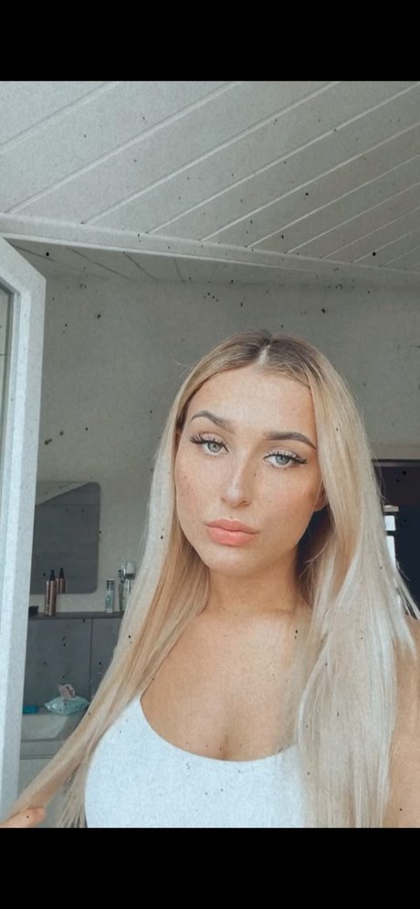Nina S e 19 sex actress picture