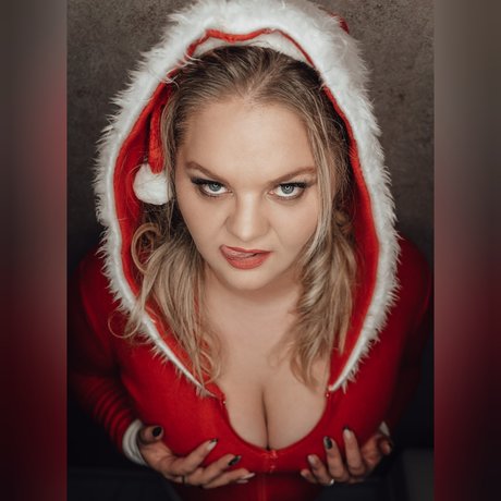 curvy naked onlyfans pornos galleries