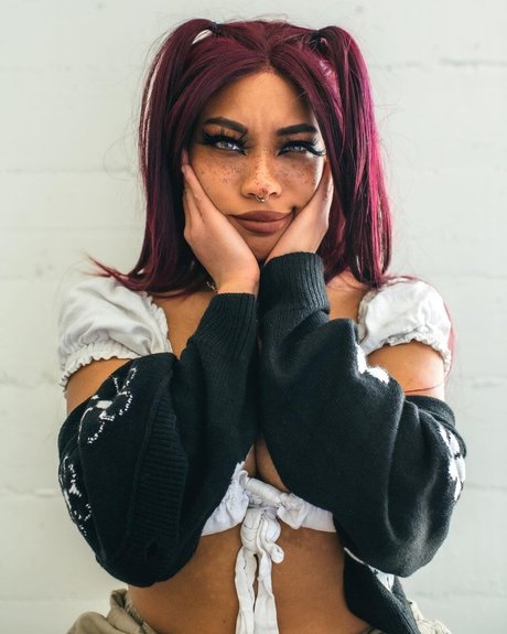 Kiera Please pornstar naked pictures