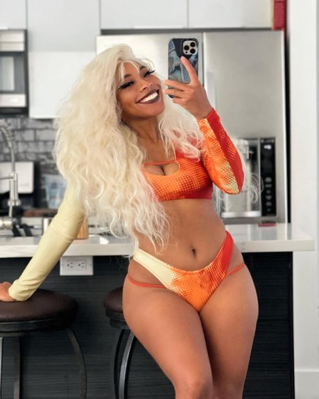 Kiera Please star adult photo