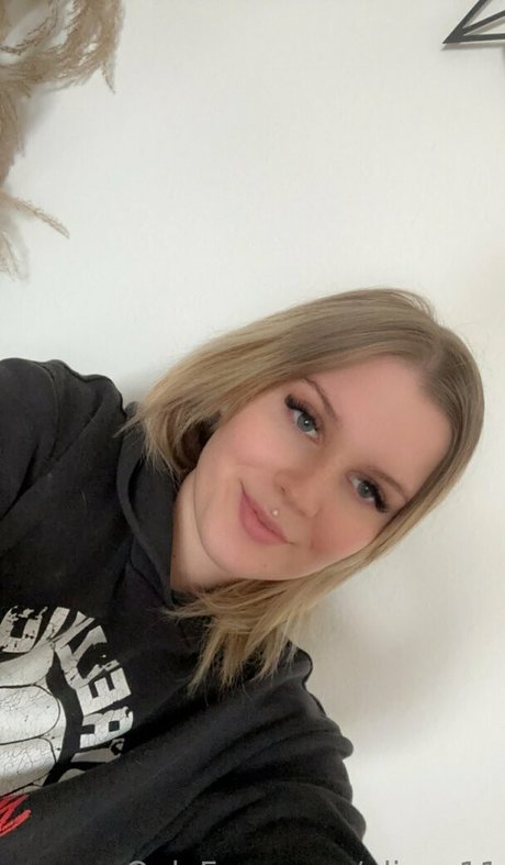 alicee11 sexy model pics
