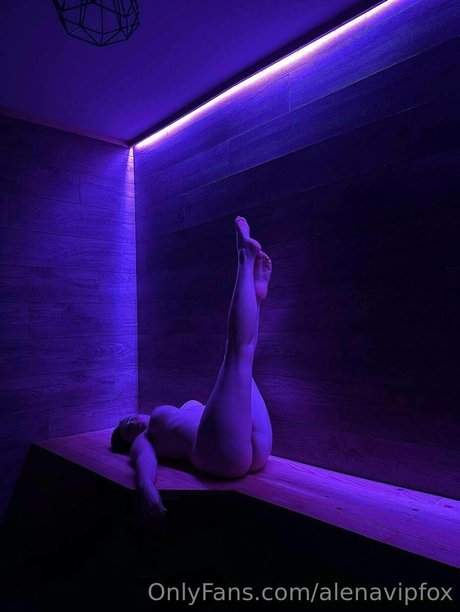 alenavipfox exclusive model pictures