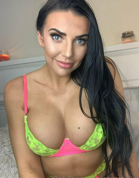 coxamelia high quality pornstar pic