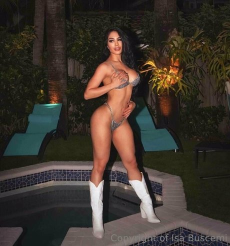 buscemi star nude img