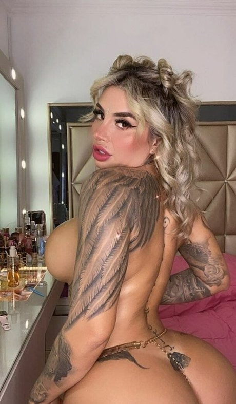 Lis Valderrama model perfect images