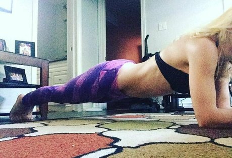 brittanybtchx nude actress picture