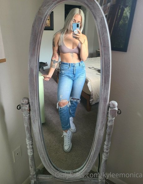 Kyleemonica pretty star archive