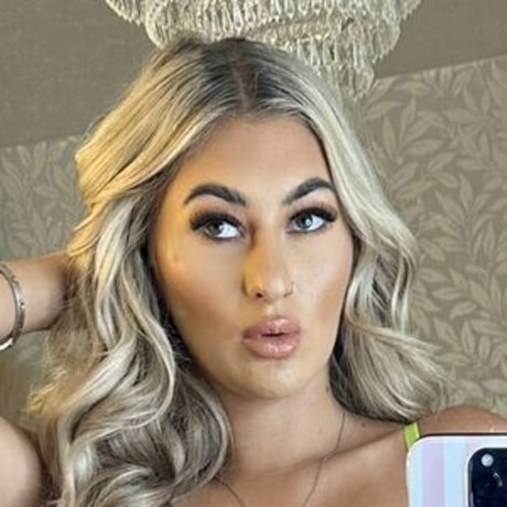 Foxymegs20 adult actress image