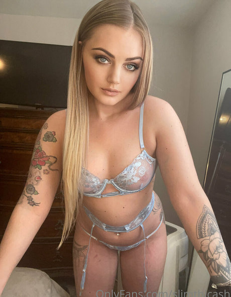 slimthicash hot pornstar photo