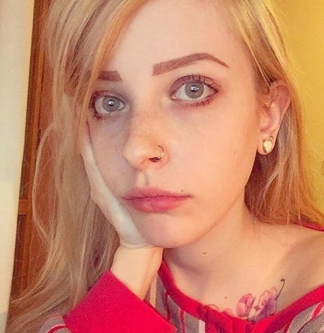 lesbian onlyfans top picture