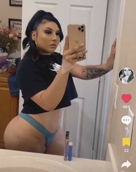 Bakedbabeeee pornstar erotic pictures