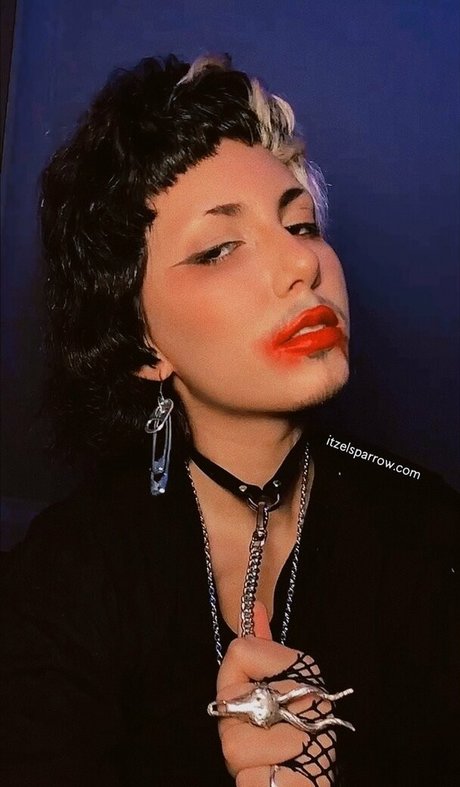 itzel2002free high quality pornstar image