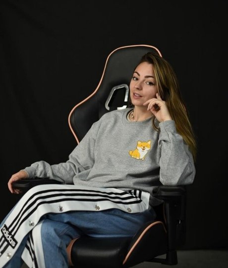 Roxane ASMR adult star gallery