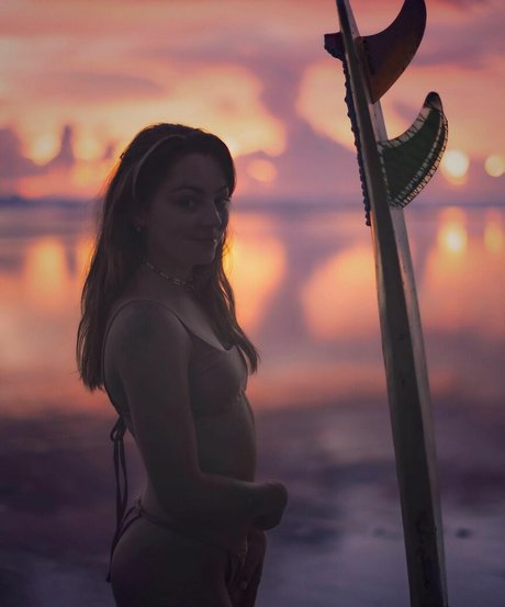 Roxane ASMR adult star pics