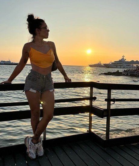 Lorena Castell top profile image