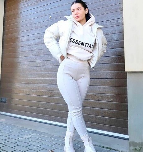 karinakliauz model naked images