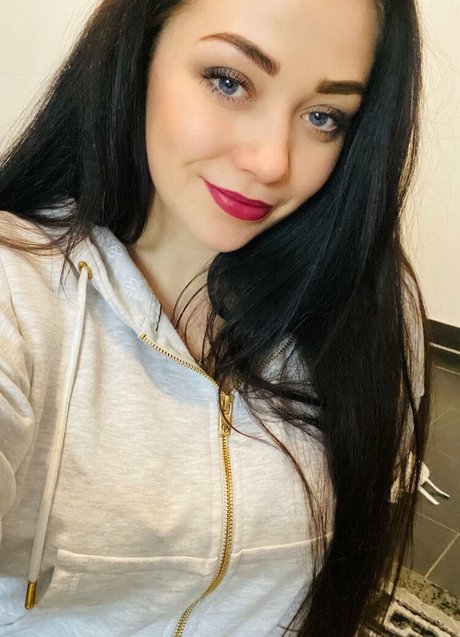 moneydomk naked model gallery