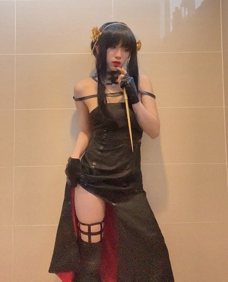 leezipotato model photos