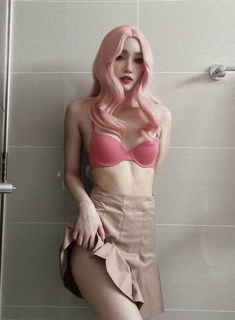 leezipotato nudes actress photo