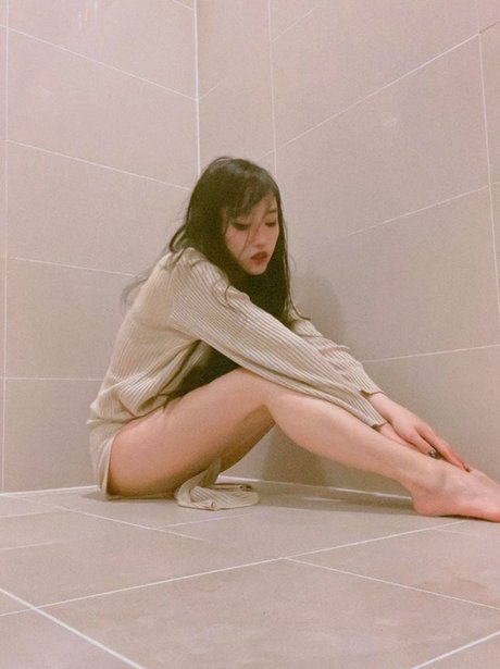 leezipotato naked pornstar img