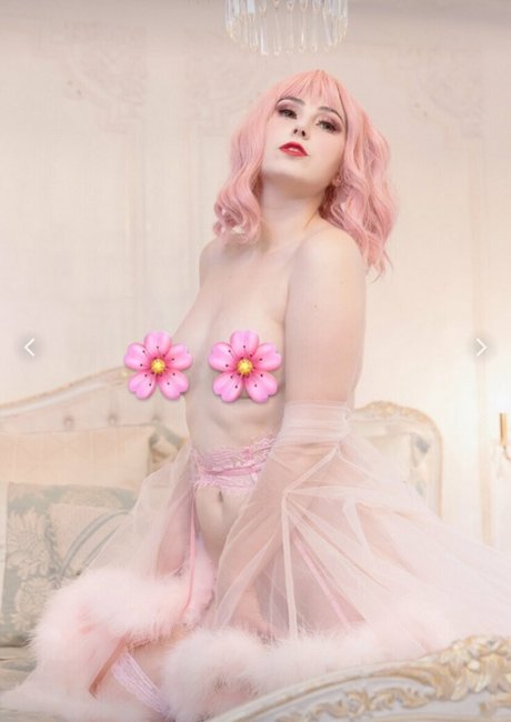 Littlelilylewds sexy pornstar img