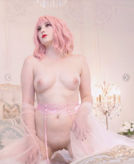 Littlelilylewds erotic pornstar pic