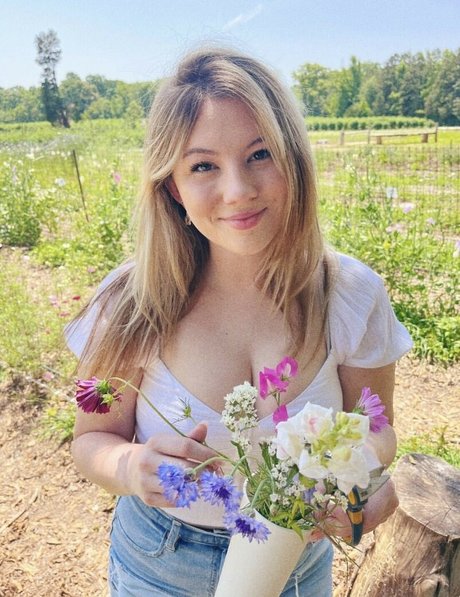 Kendi Ken ASMR hot actress images