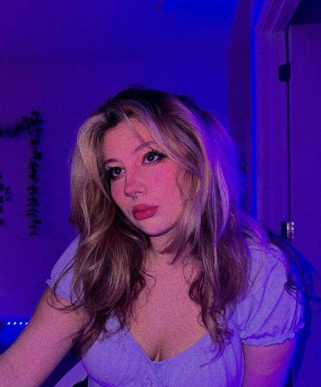 Kendi Ken ASMR erotic pornstar img