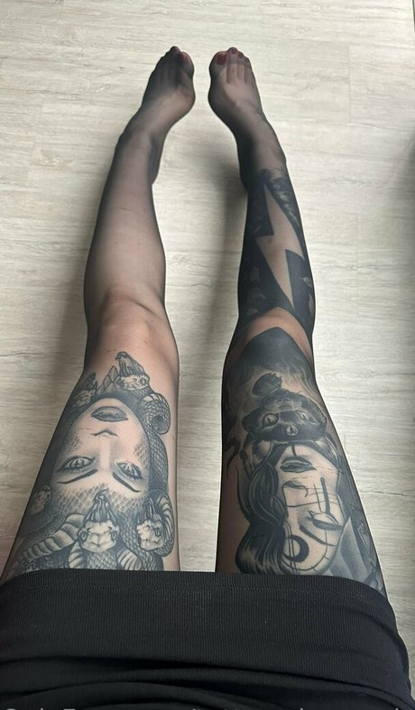 tattoos legs nylons free free model pic