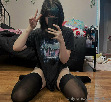 wuvkyu xxx actress galleries