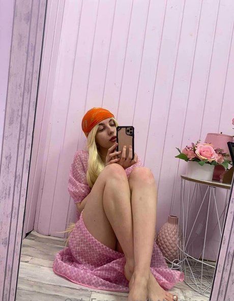 kira kitsune high quality pornstar img