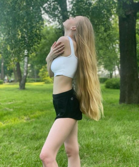 Oksana Neveselaya top profile image