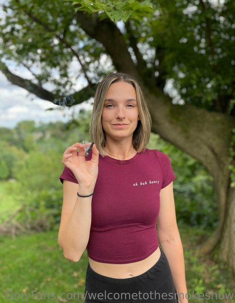 welcometothesmokeshow exclusive pornstar image