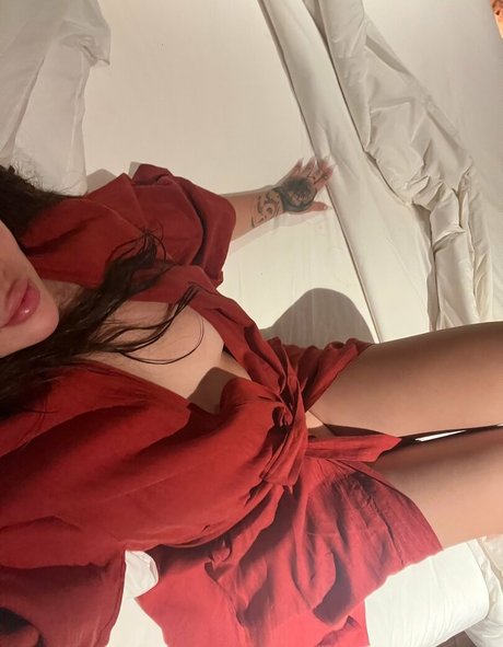 Heidikinnns sexy model img