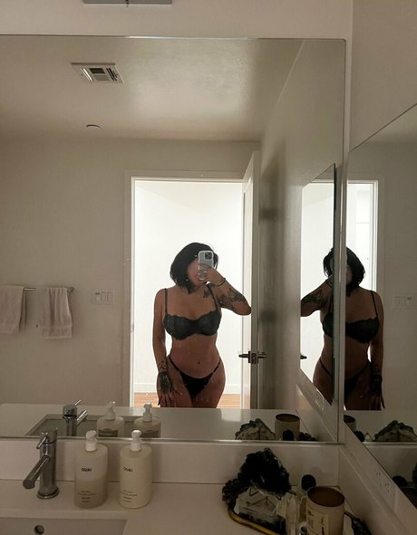 Heidikinnns pornstar pretty gallery