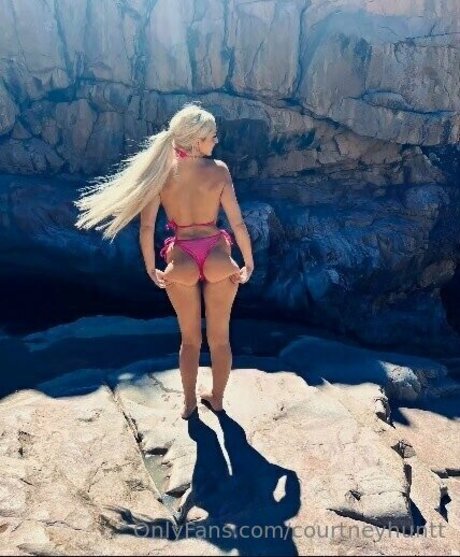 courtneyhuntt model erotic img
