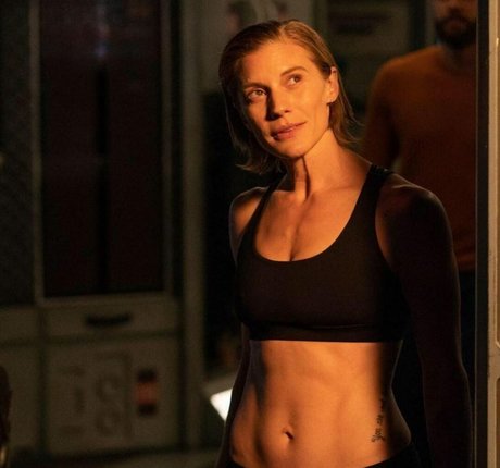 Katee Sackhoff free model picture