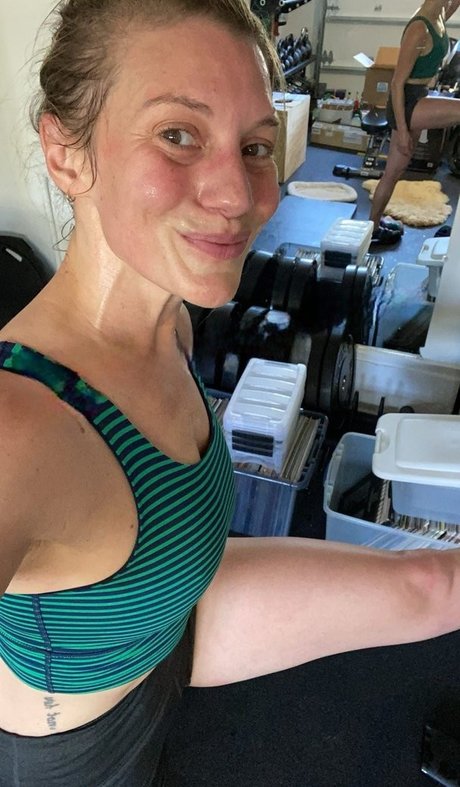 Katee Sackhoff naked model galleries