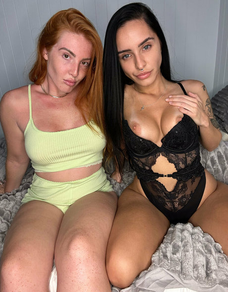 yourlesbianfantasyy actress gallery