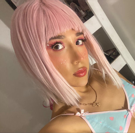 Alexxxis nude model photos