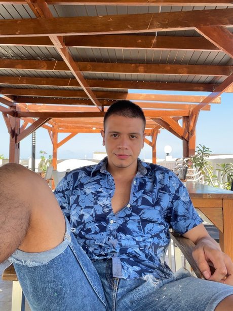 Call me papi erotic star pic
