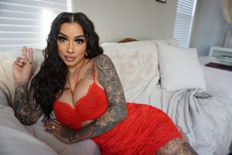 Mimi Perez pornstar erotic image