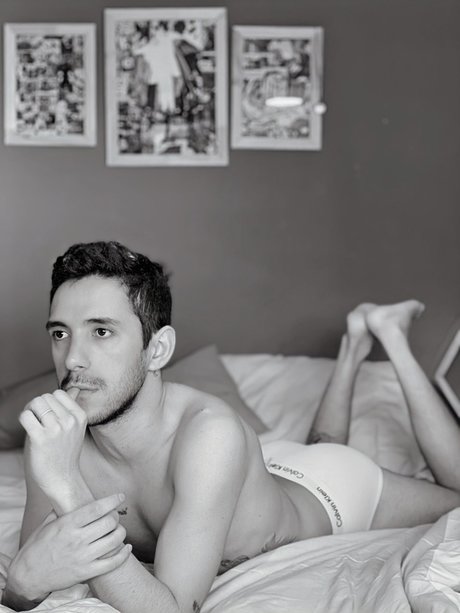 Adrian Cabrera nude star image