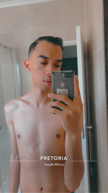 Aquarius Prince model nude pic