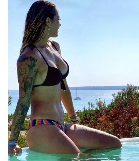 Alba Galan la Rockera del padel naked actress image