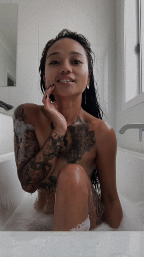 Miss Bee Haven model nudes archive
