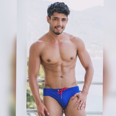 Abrahamshehellco star hot photos