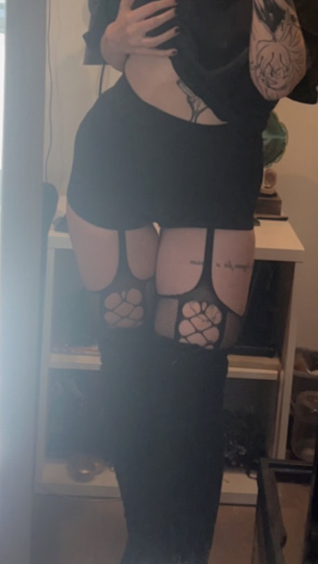 Piper Flame model naked photo