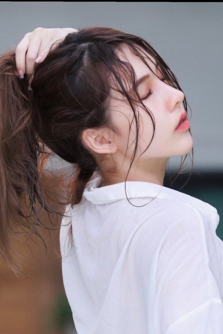 Nong Praew pretty actress picture